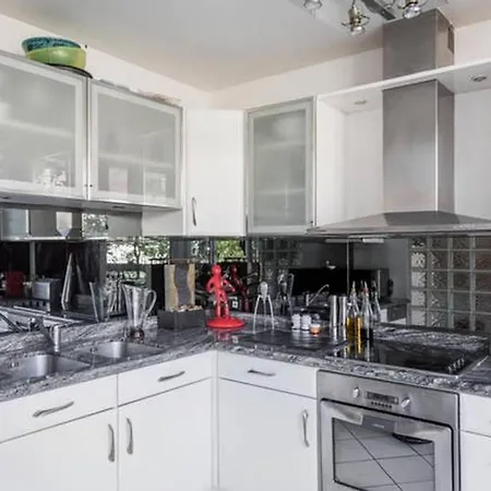 Penthouse Champs Elysees Above 5 Stars Berri Champs Elysees Apartament Paryż